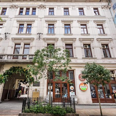Ace Of Spades Gozsdu Budapest Bagian luar foto